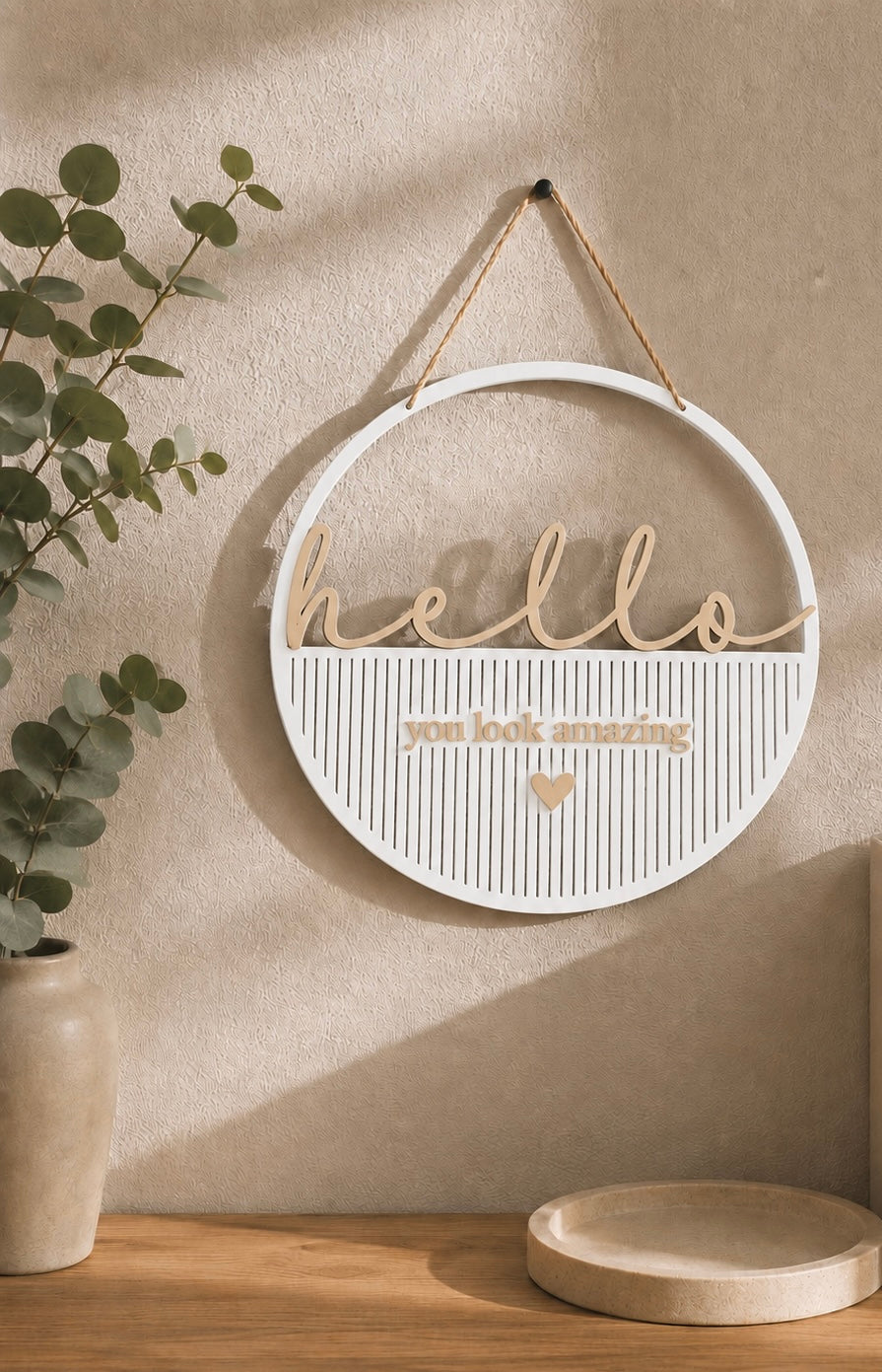 Loop „Hello You Look Amazing“ – moderne Türdeko & Wanddeko