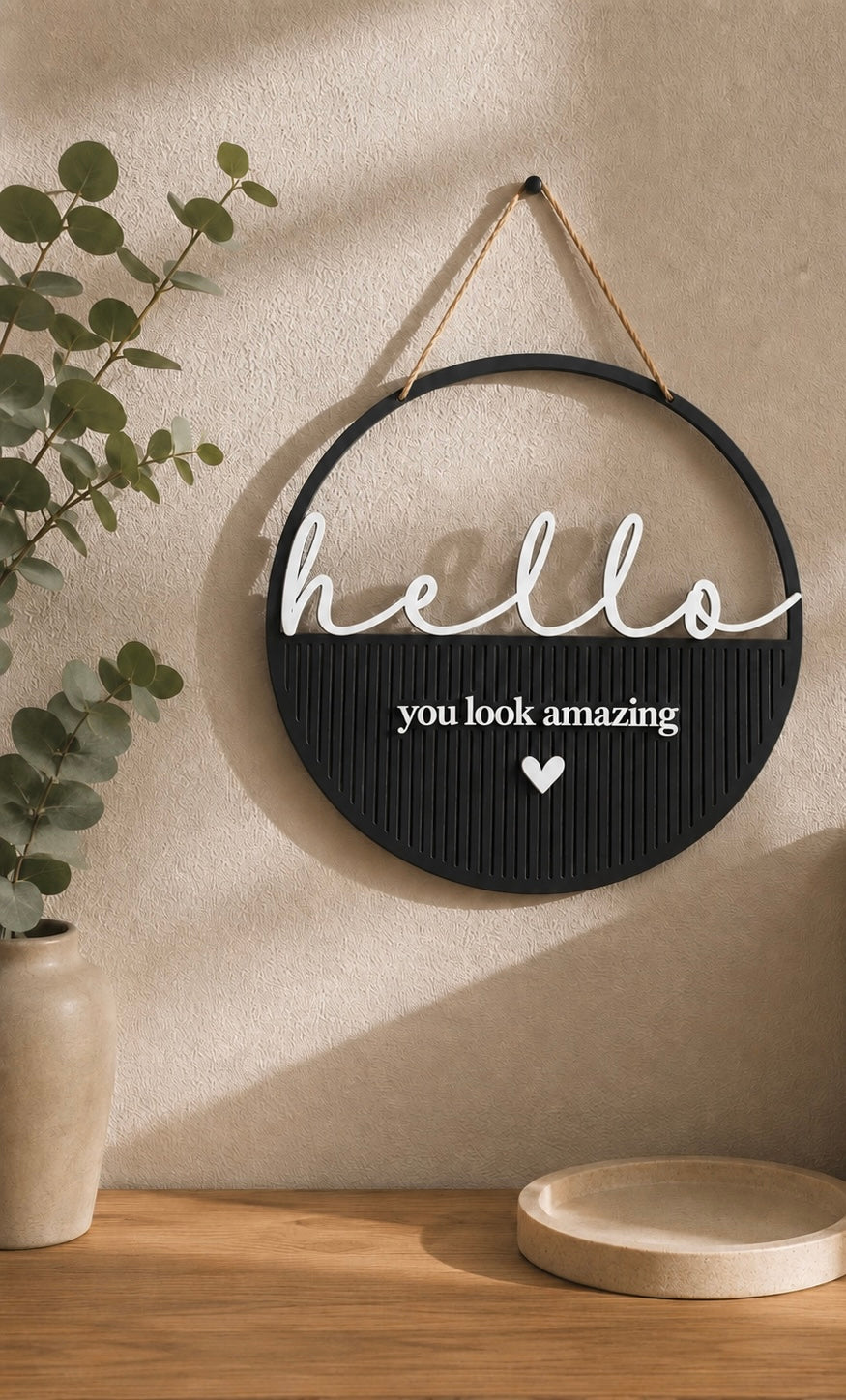 Loop „Hello You Look Amazing“ – moderne Türdeko & Wanddeko