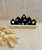 Holzaufsteller Häuserreihe – Home Sweet Home / Hier wohnt das Glück